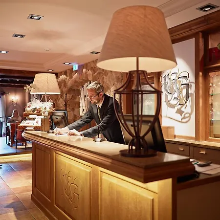 オイレナー ホーフ