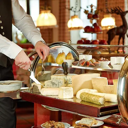 オイレナー ホーフ ホテル 2*