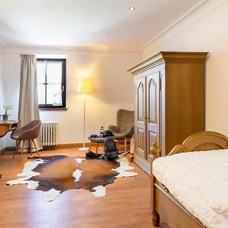 オイレナー ホーフ ホテル 2*