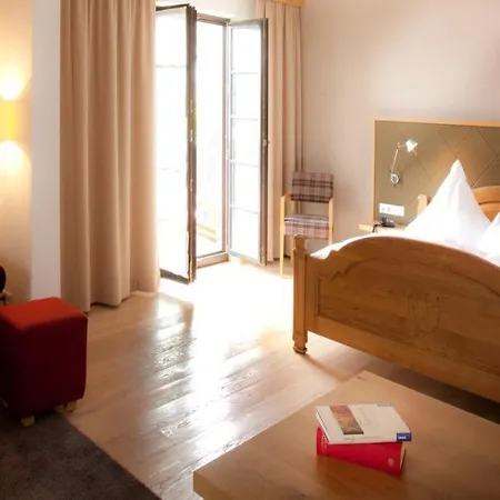 オイレナー ホーフ